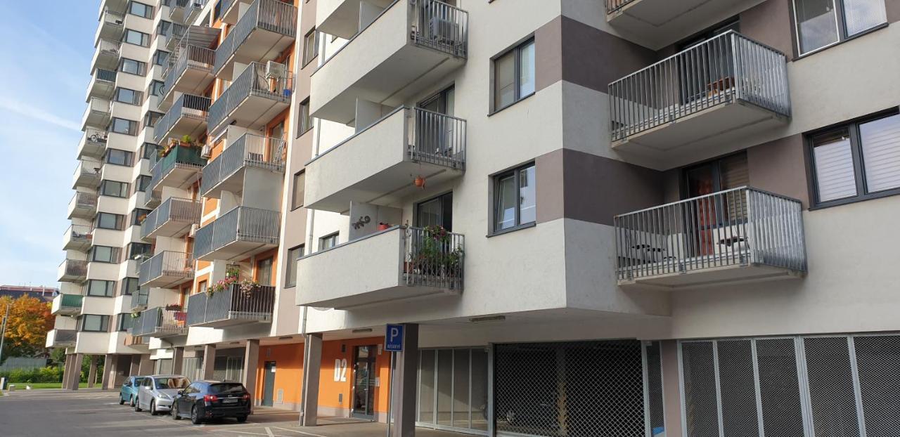 Apartman Bratislava City & Parking Eksteriør billede